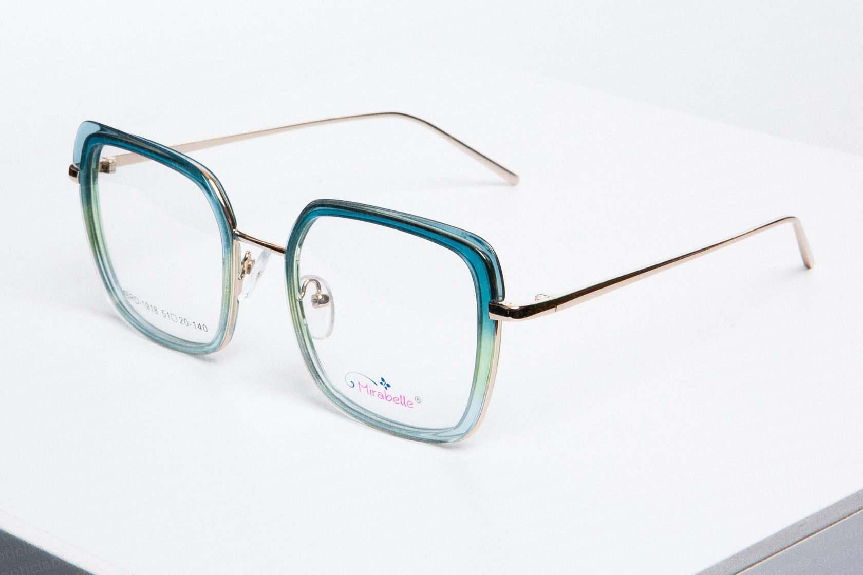 Тонкие очки солнцезащитные. Солнцезащитные очки 2021- voguese 547 c5. Оправа для очков женская модная. Прямоугольная оправа. Прямоугольная оправа.