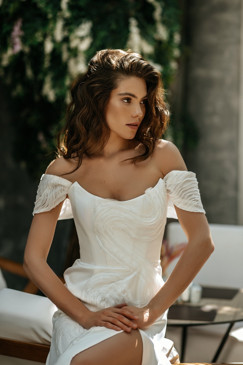 Свадебное платье рыбка со спущенными плечами