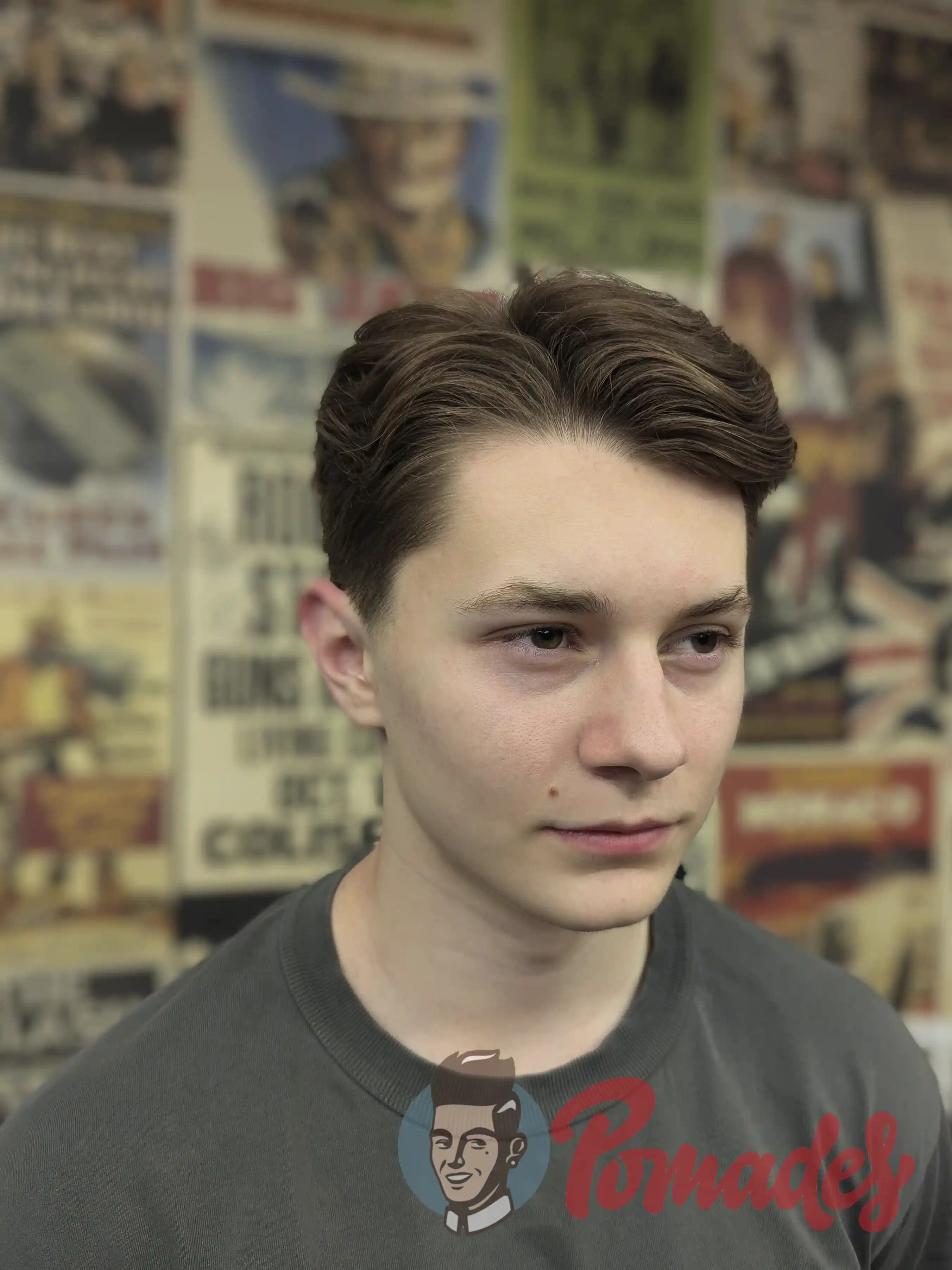 Мужская стрижка в барбершопе Pomades Верхние Лихоборы, Удлиненная стрижка
