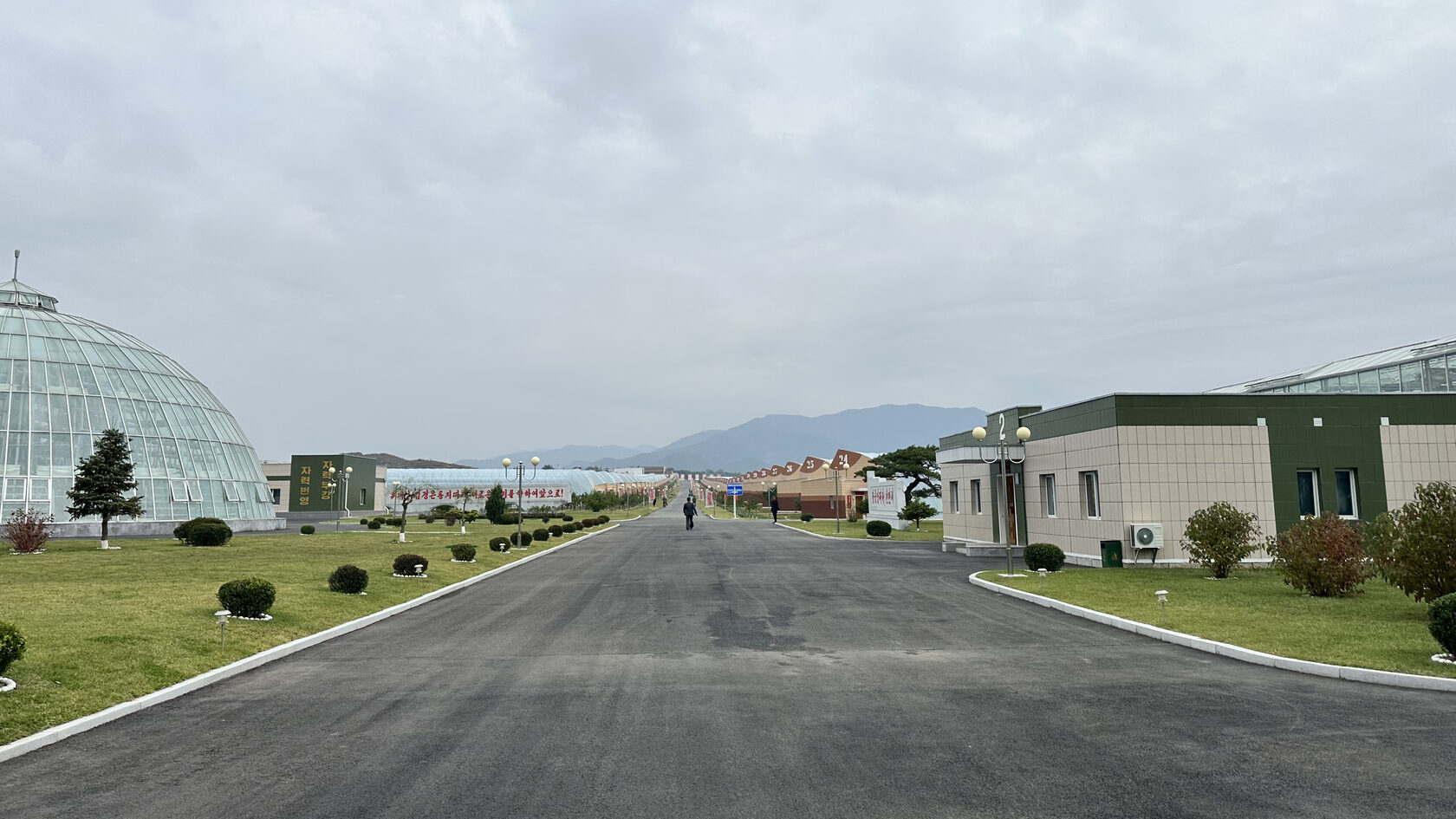 Кандонский тепличный комбинат, КНДР (Северная Корея)