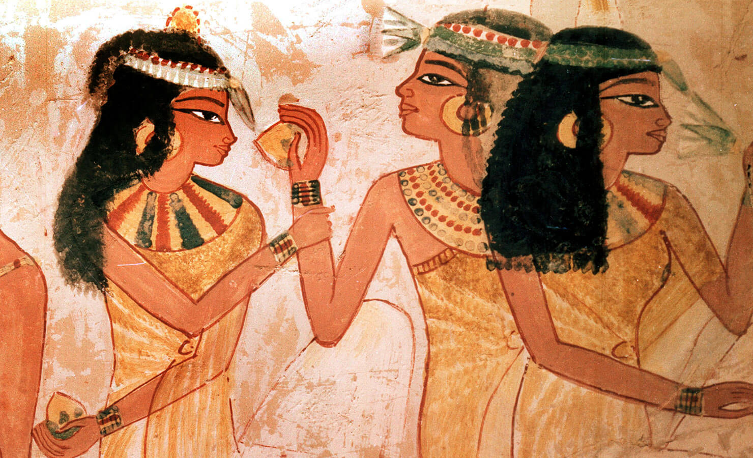 Ваша древнего египта. Клеопатра древнеегипетские фрески. Парфюм в древнем Египте. Древний Египет Клеопатра фараон. Древний Египет Клеопатра косметика.