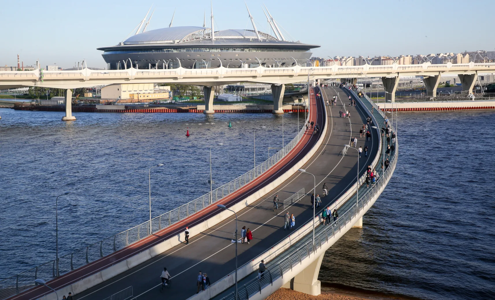 096 — Смотровая площадка у Яхтенного моста