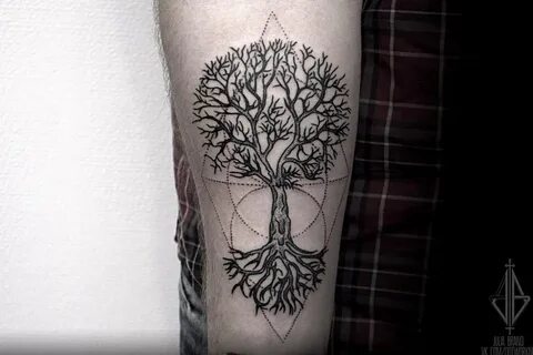 Тату дерево. Фото татуировок у девушек и мужчин