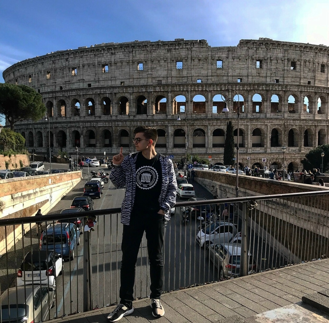 Миша на 1 курсе