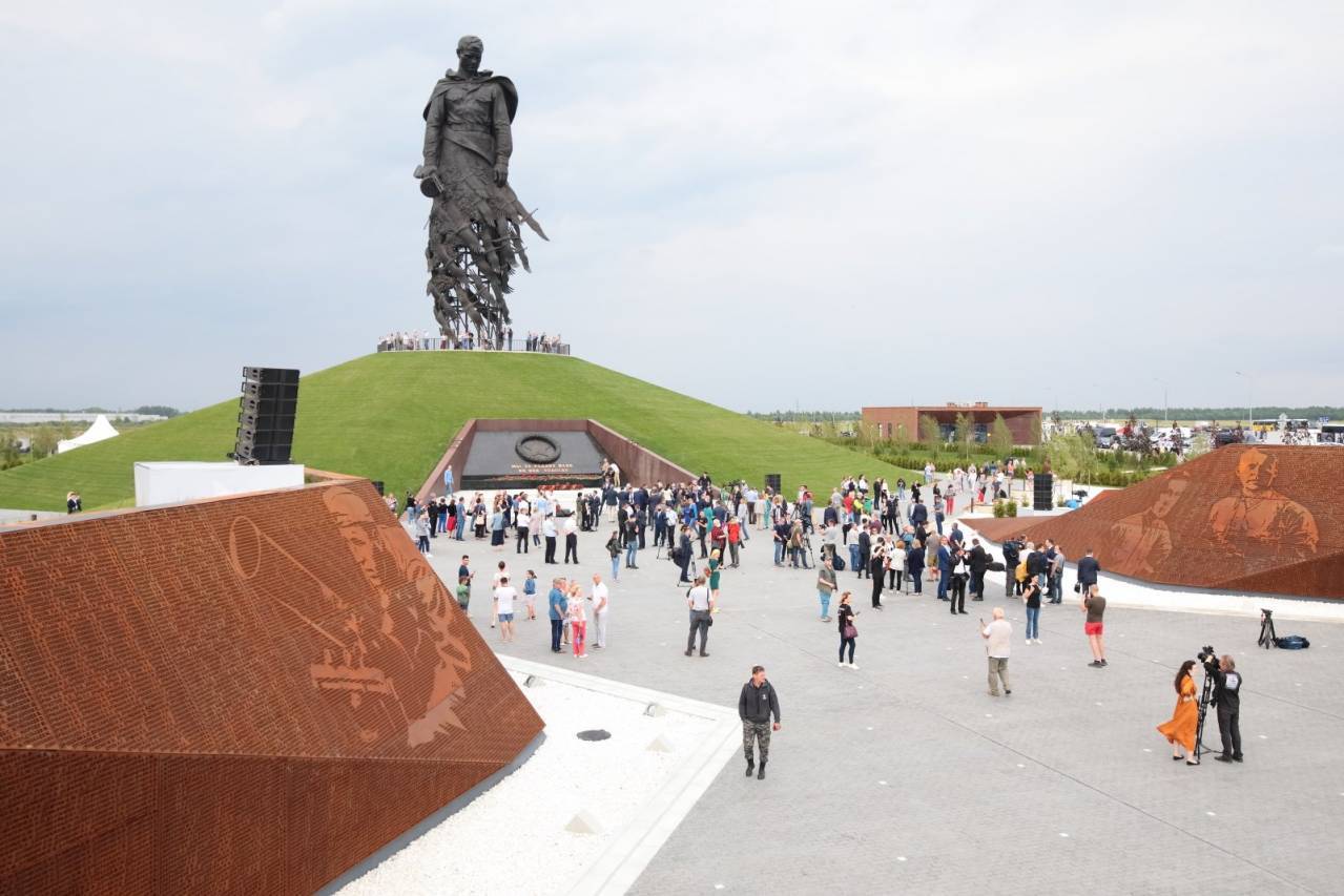 Ржевский мемориал советскому солдату. Ржев мемориал советскому солдату. Ржев РЖЕВСКИЙ мемориал. Мемориальный комплекс советскому солдату подо Ржевом. Мемориал солдату Ржев.