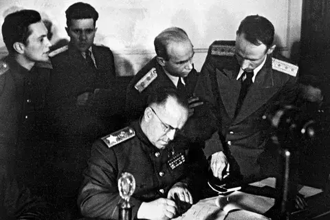 Подписание акта о капитуляции Германии в Карлсхорсте 8 мая 1945 года