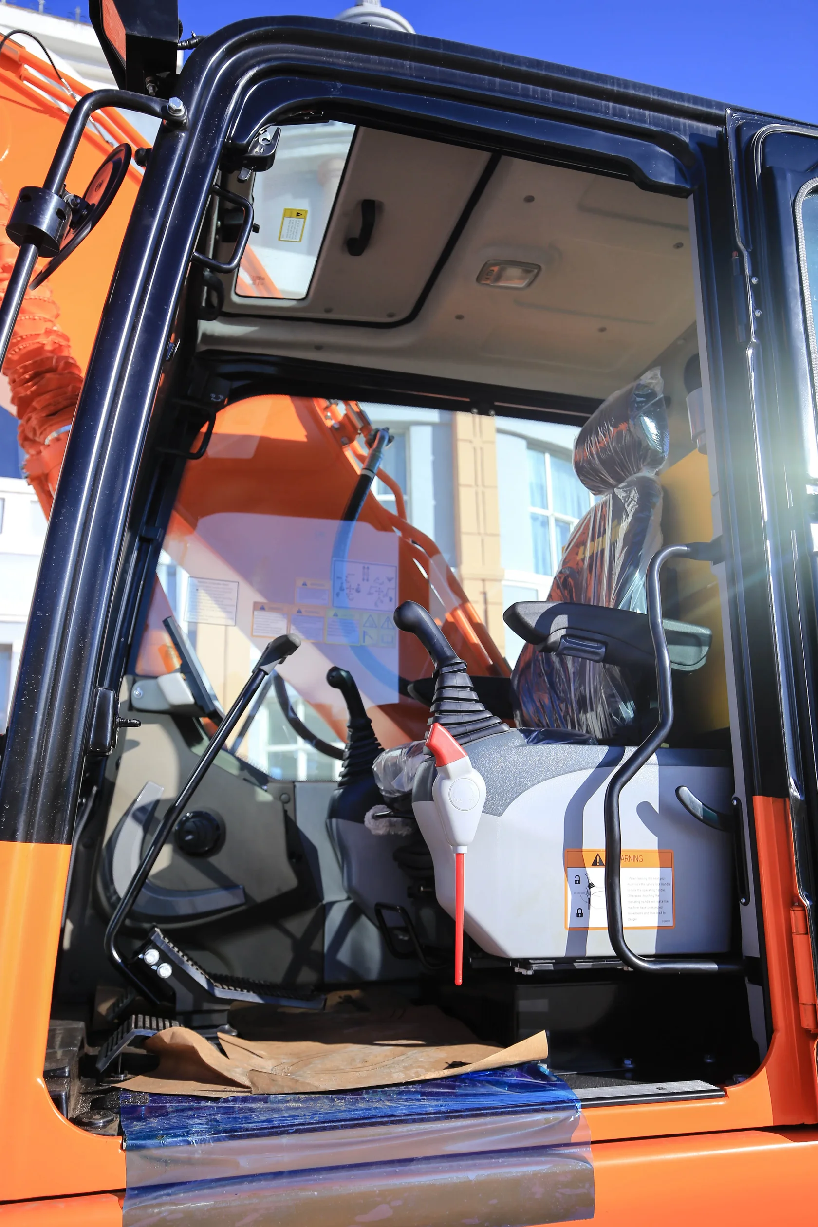 Гусеничный экскаватор LONKING CDM 6205