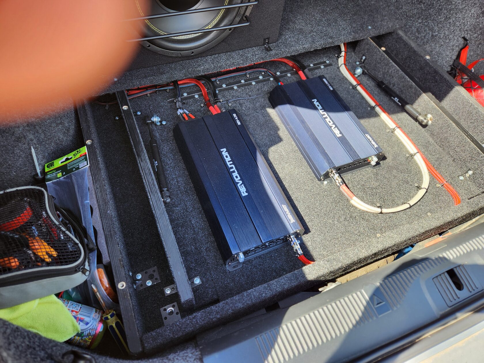 установка усилителей skoda octavia a5