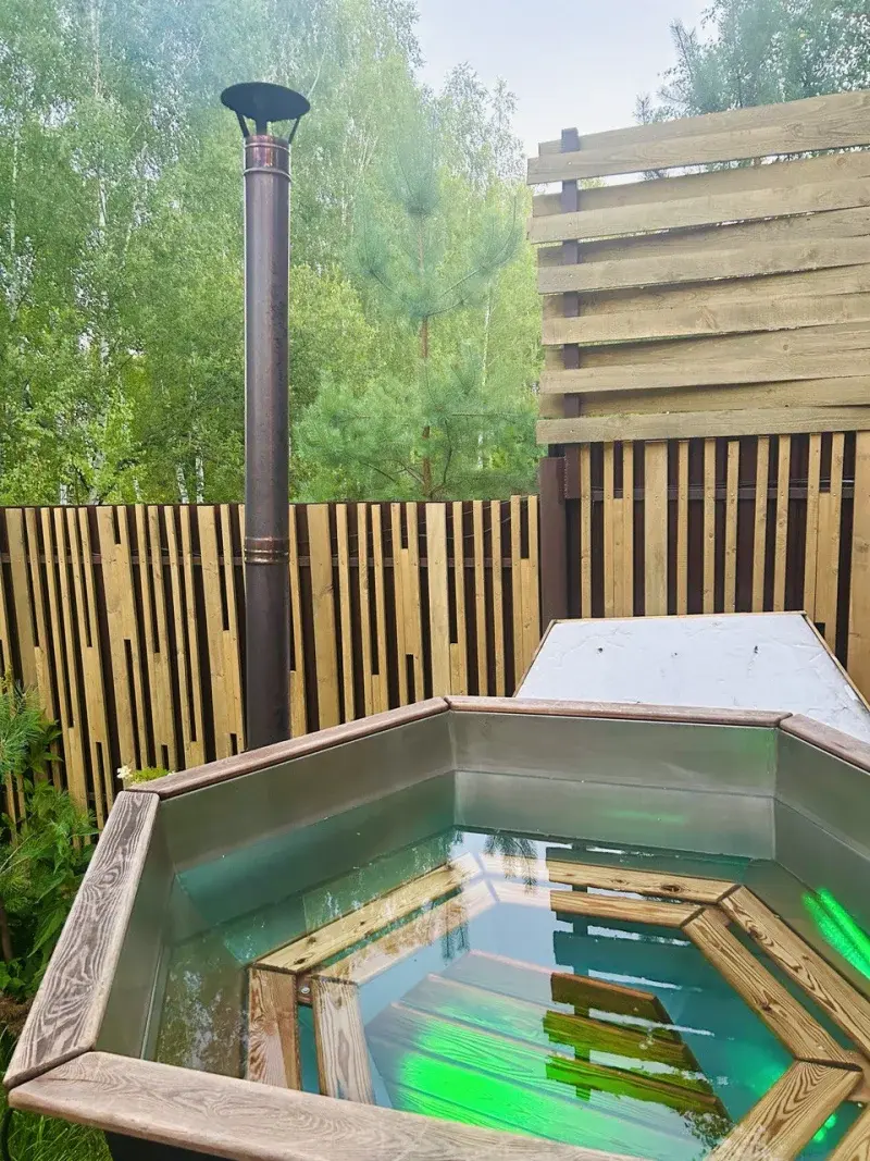 Банный чан над живым огнём