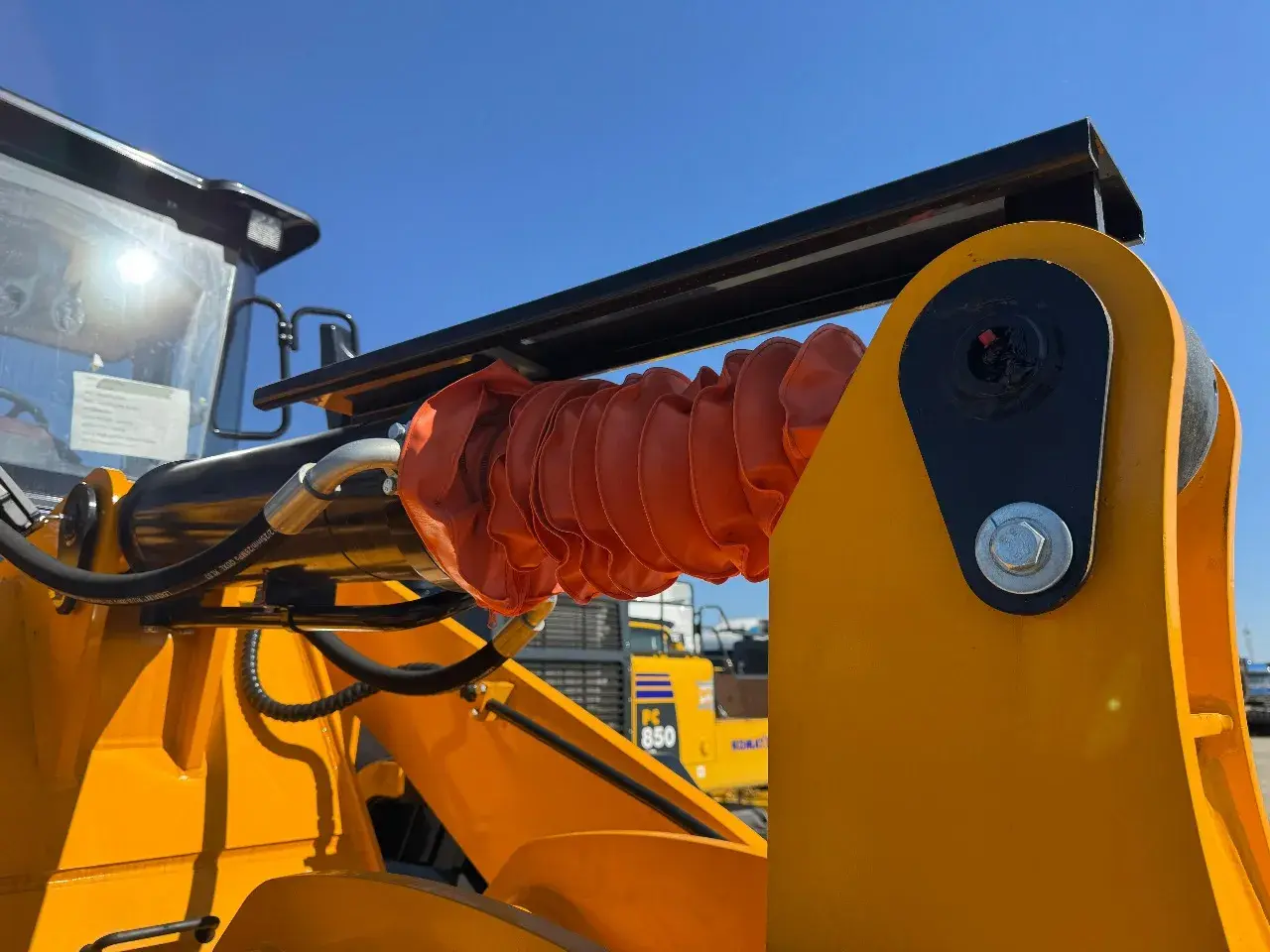 Фронтальный погрузчик LONKING LG 855GB