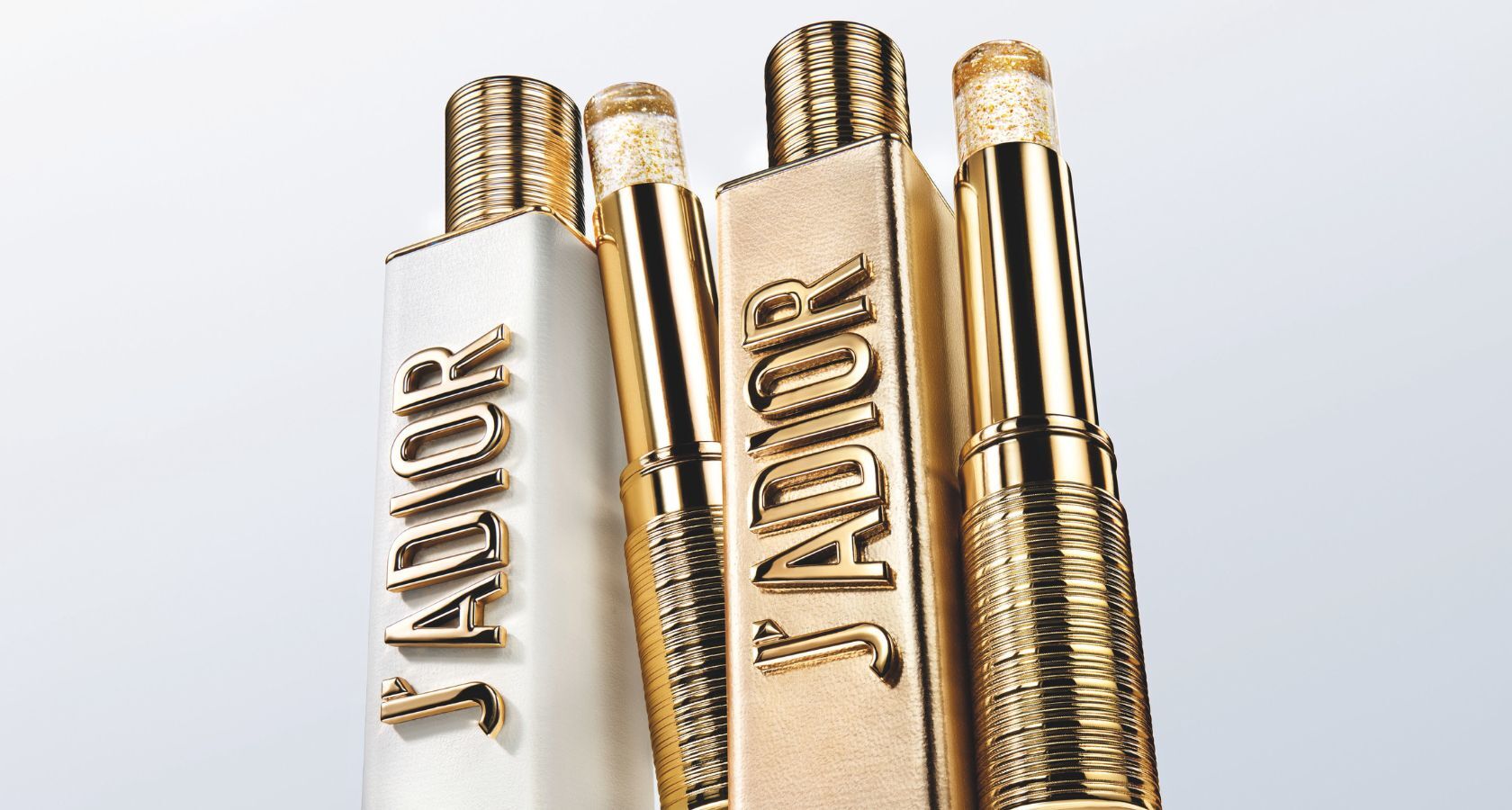 Новото звездно дуо от емблематичната линия J’adore на марката Dior