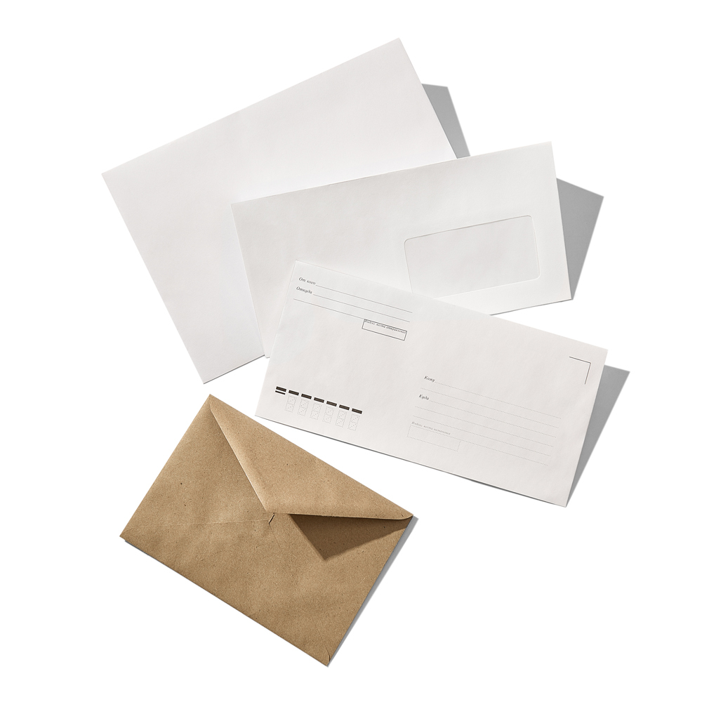 съемка набора конвертов белые и крафтовый