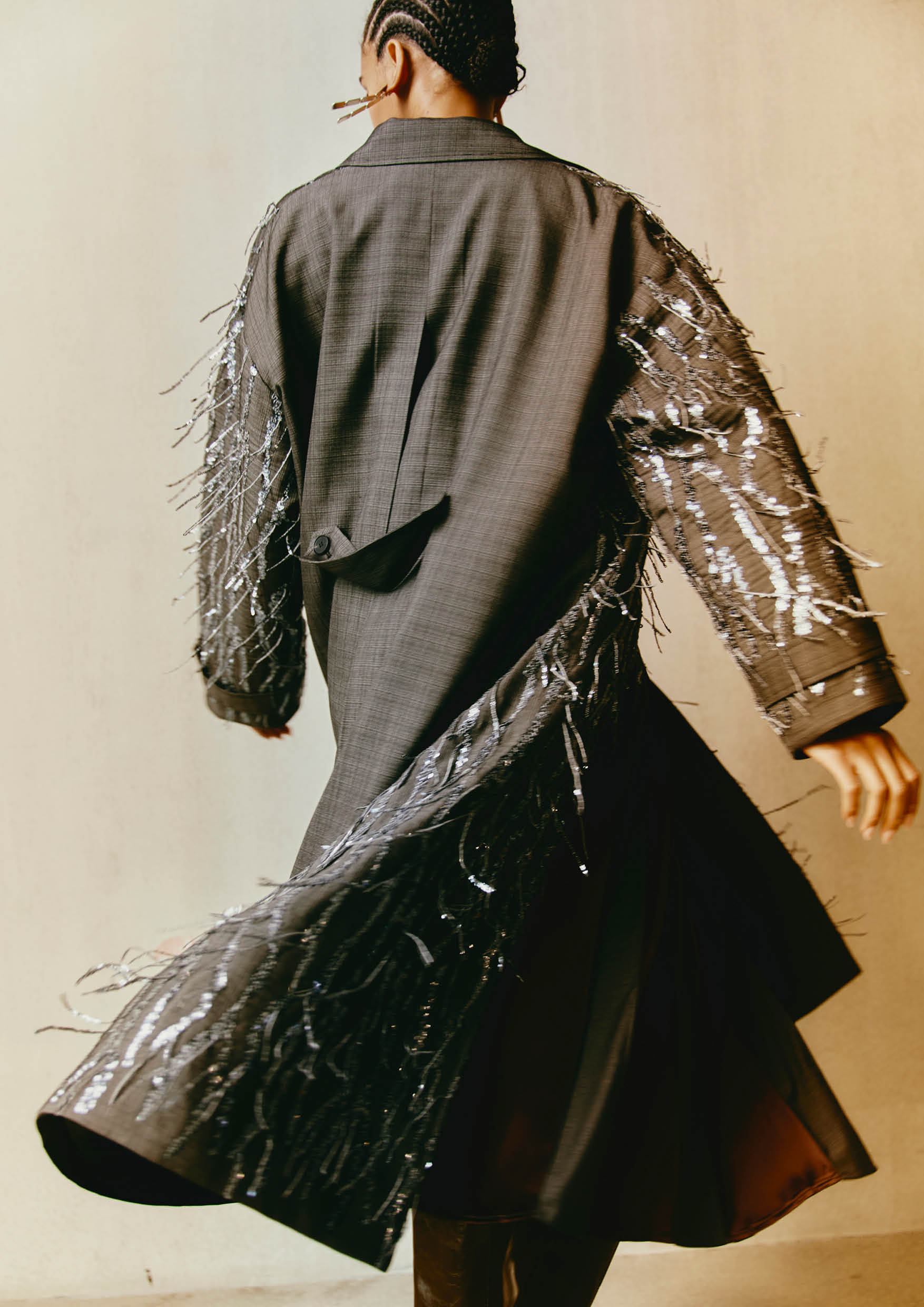 Isabelle Blanche Paris Autumn-Winter 2026/27: grey coat with sequin embroidery and fringe
