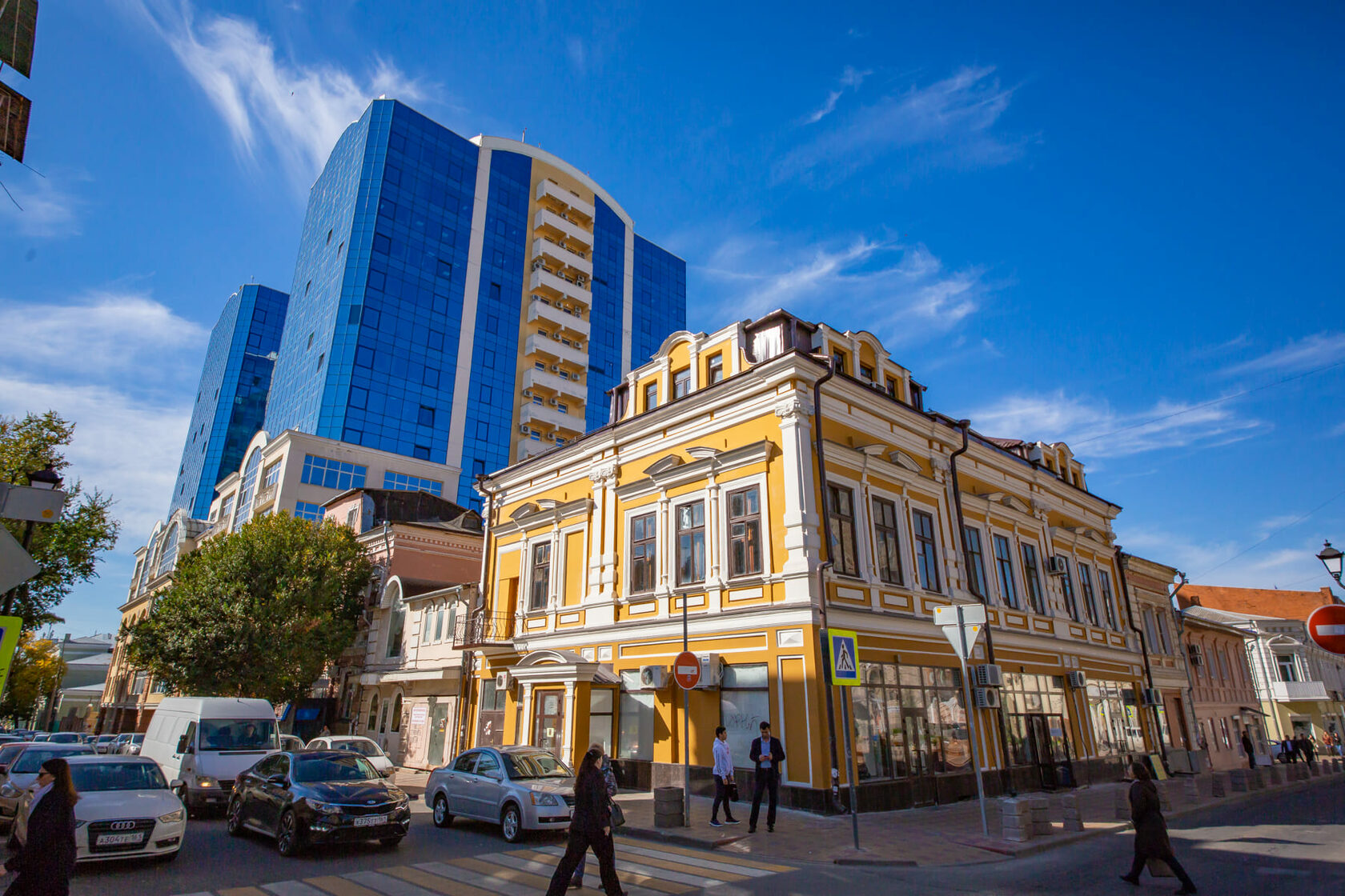Ростов на дону центральная улица. Вся красота а ростове на дону фото. Центральная улица ростова на дону. Мэрия ростова на дону ночь. Ростов на дону исторический центр.
