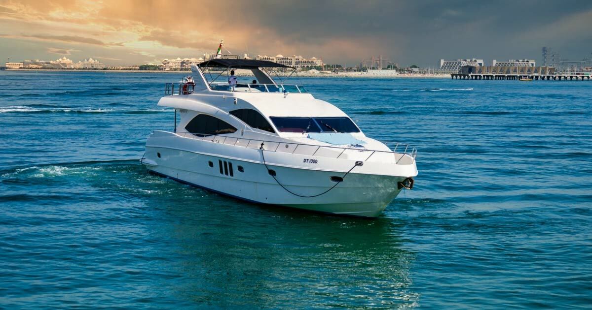 Dubai Luxury Yacht Cruise 2023 Viator, 43% OFF
