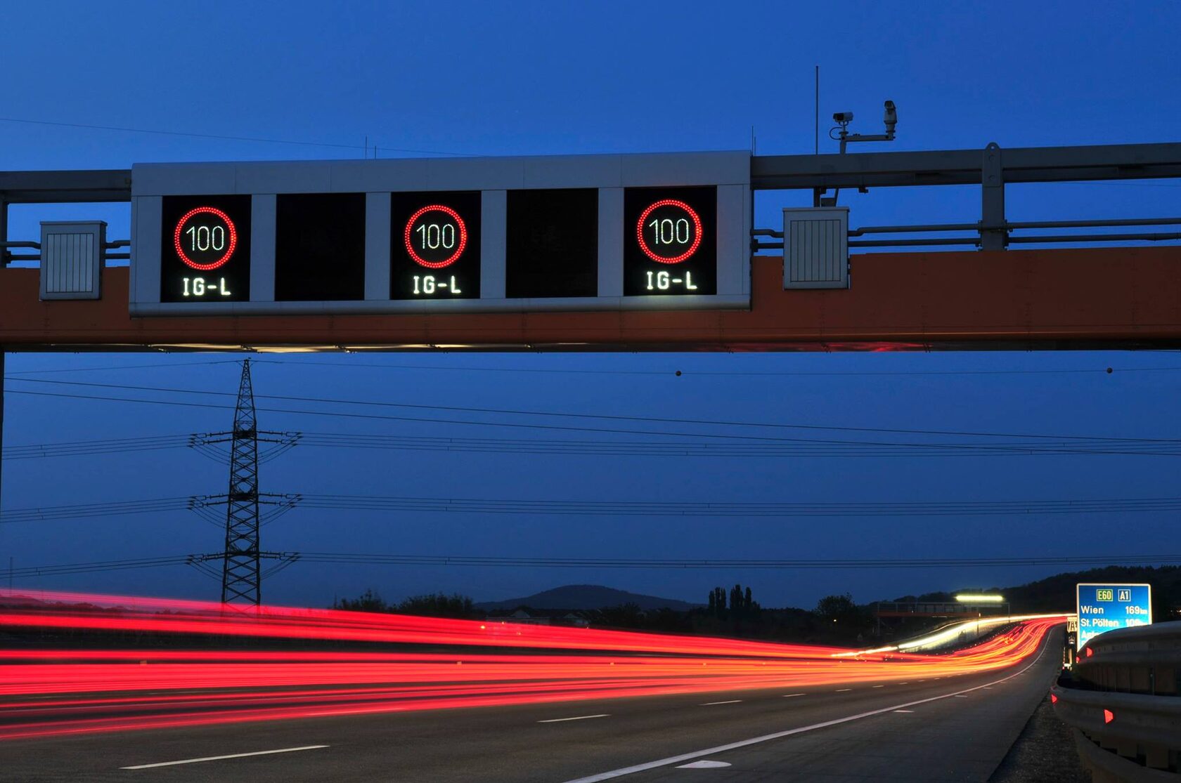 IG-L speed regulation traffic sign on austrian highway