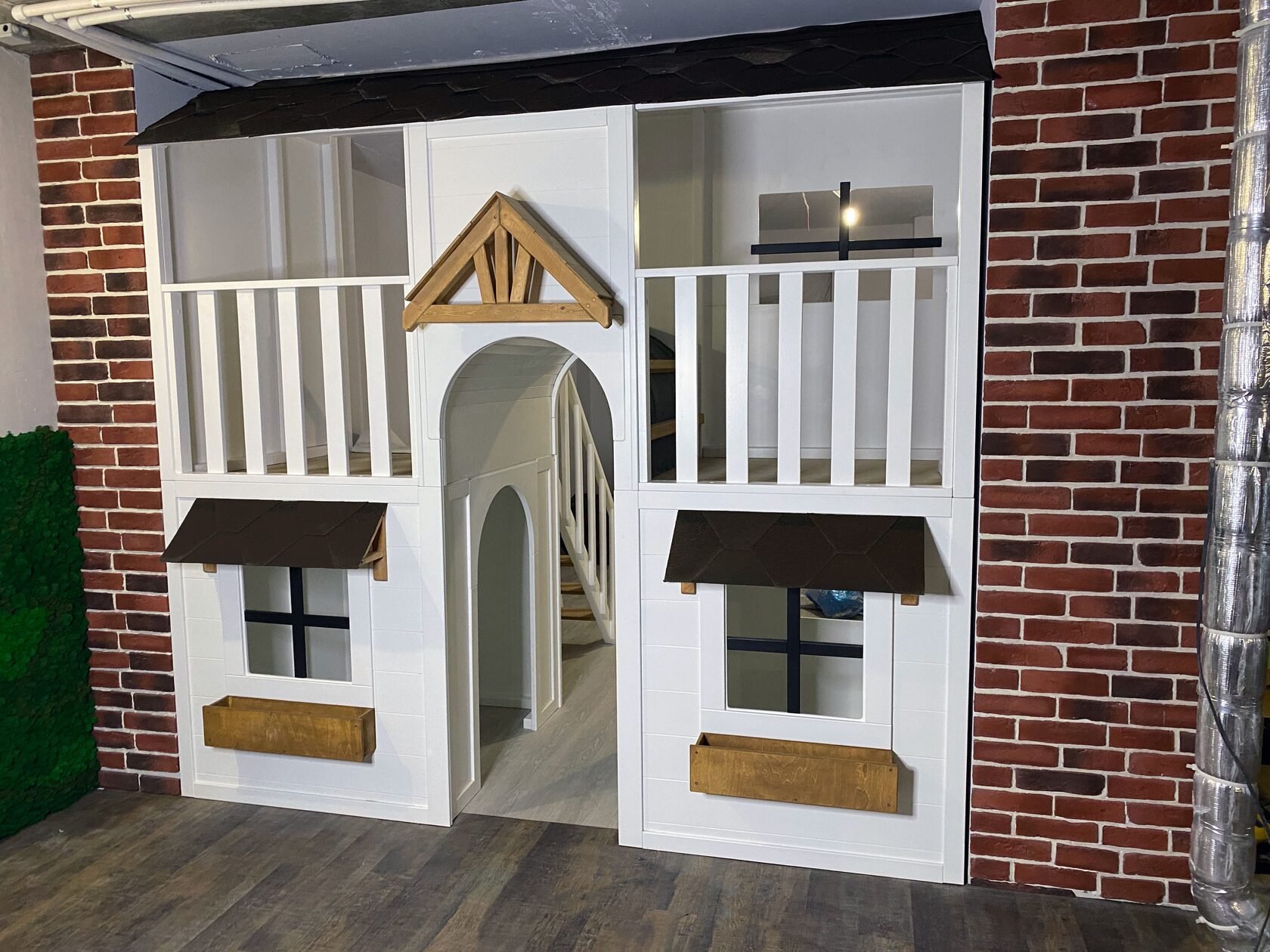 Детский игровой домик для арендуемого лофта