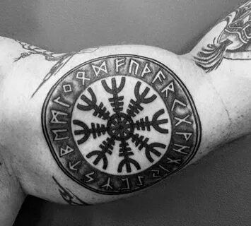 «Бить или не бить?»: правила и значения татуировок с рунами