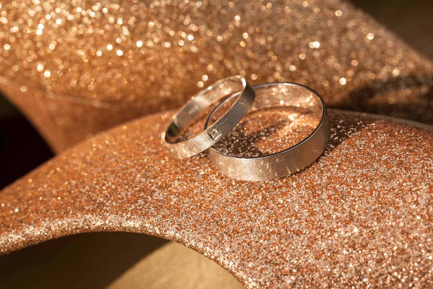 Как сделать обручальные кольца на свадьбу своими руками