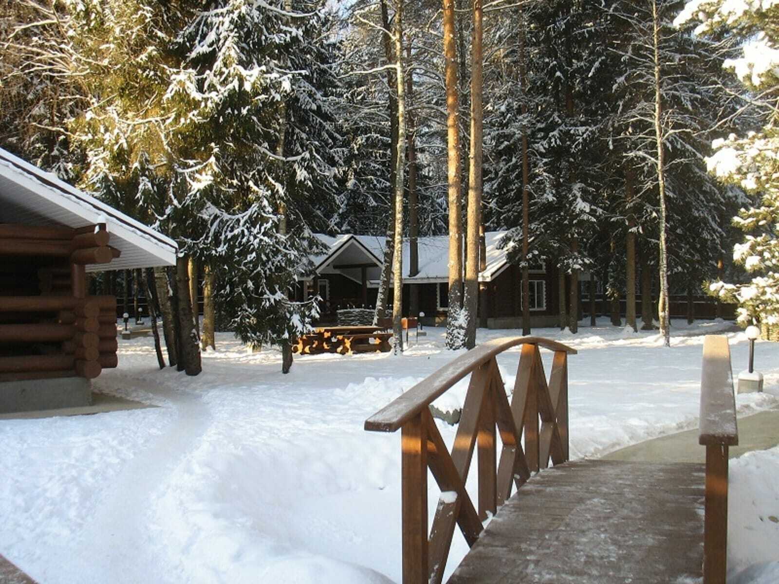 Загородный клуб лесной. Грин Форест клаб. Грин Форест Глинники. Грин Форест Тверская область. Форест клаб Зеленоград.