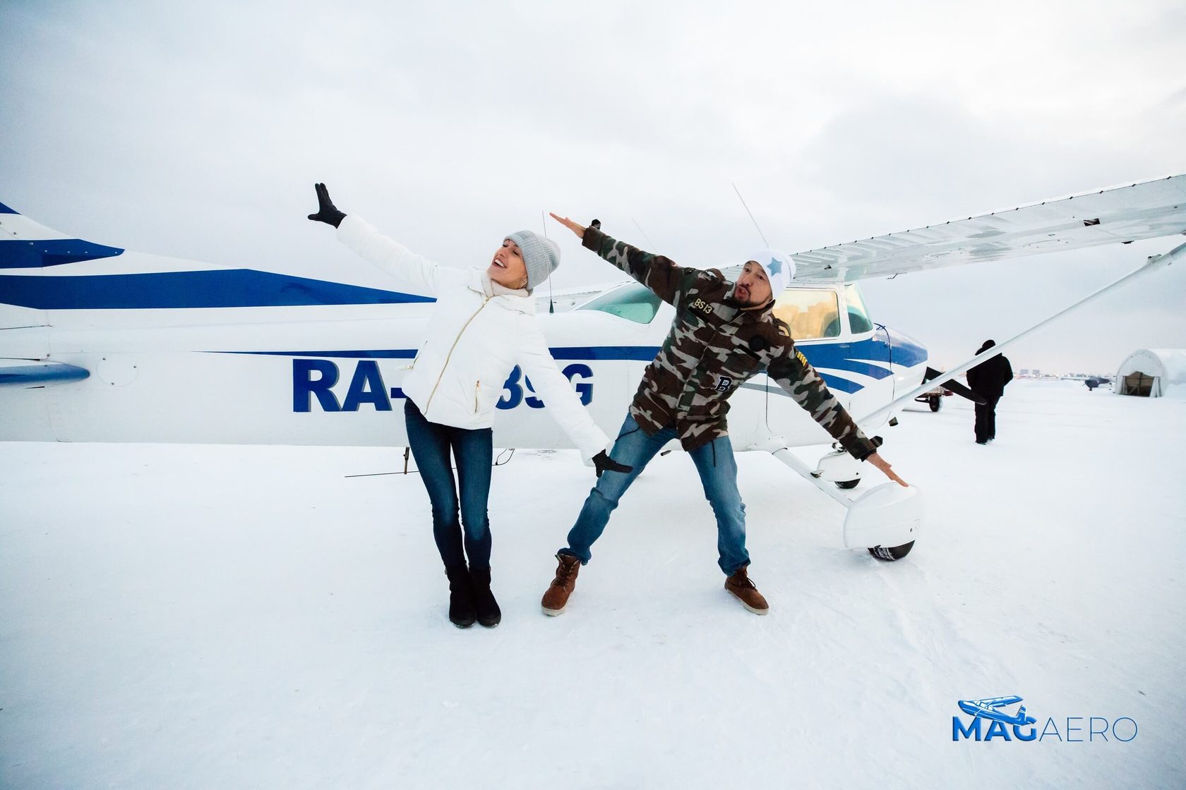 Flight предложение. Маг Аэро. Полеты на самолете баннер. Полет на аэроплане в Москве. Маг Аэро самолет.