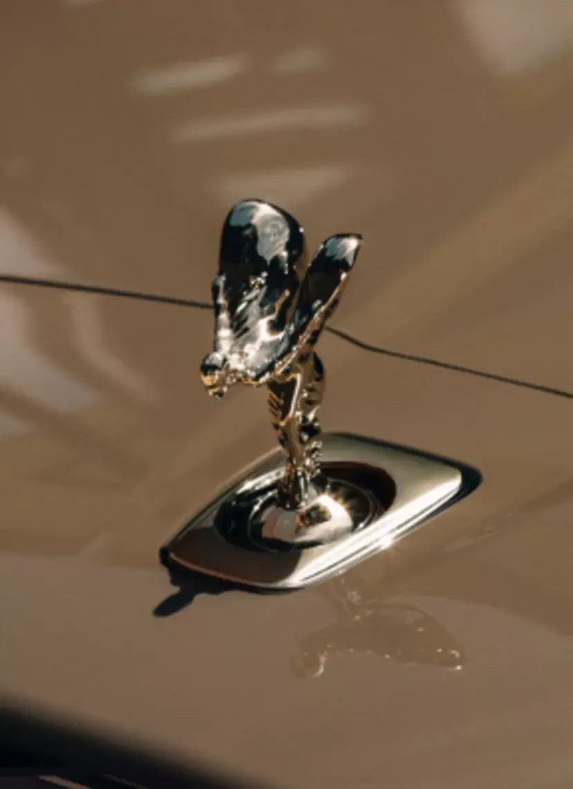 Фигурка Spirit of Ecstasy на Rolls-Royce Cullinan Series II