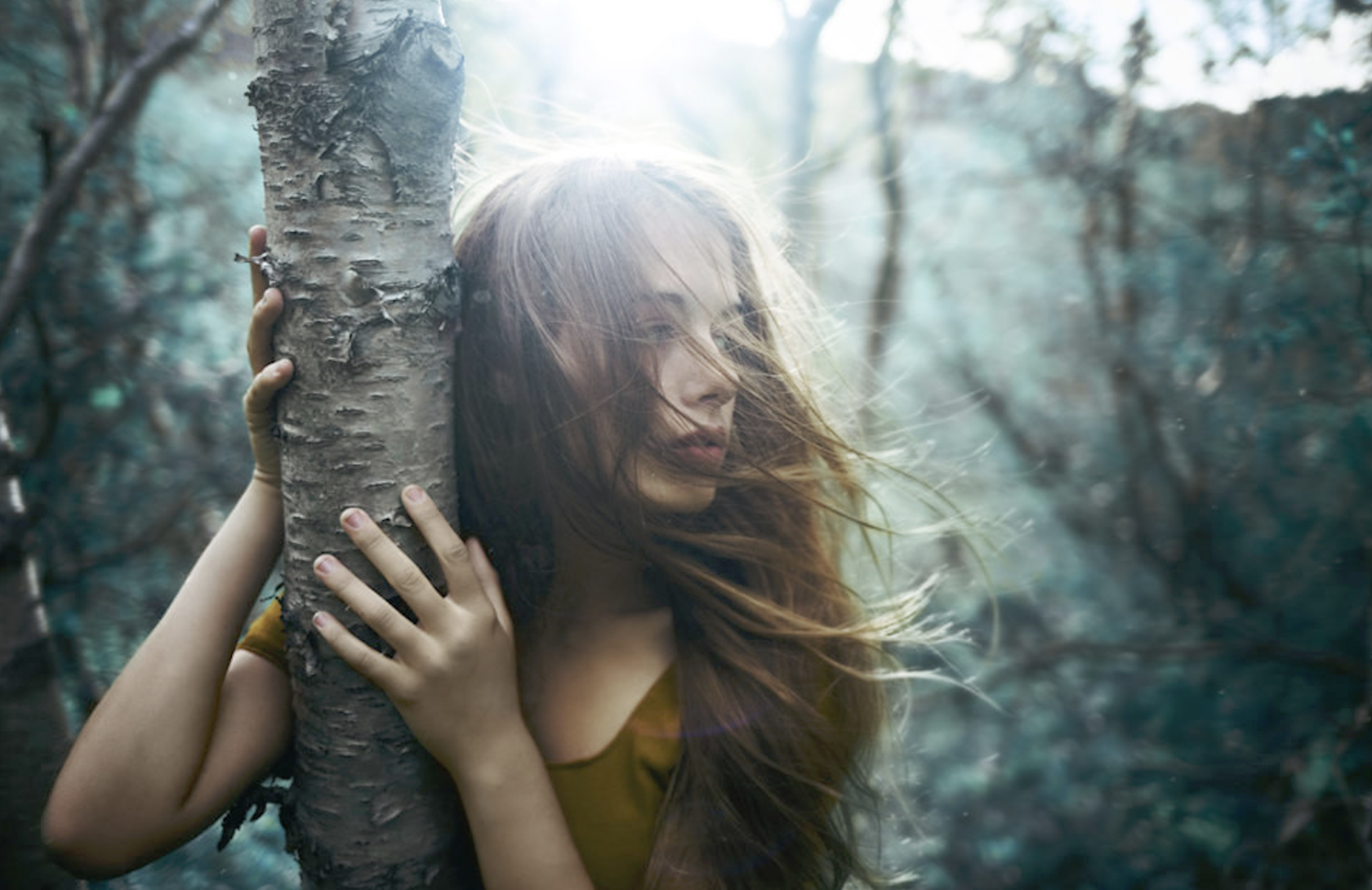Фотосессия в лесу. Девушка в лесу. Девочка в лесу. Лесная девушка. Удивление в лесу
