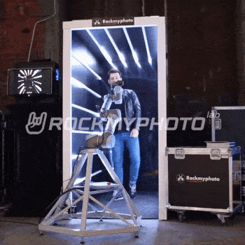 Glambot и неоновый туннель в аренду в Москве