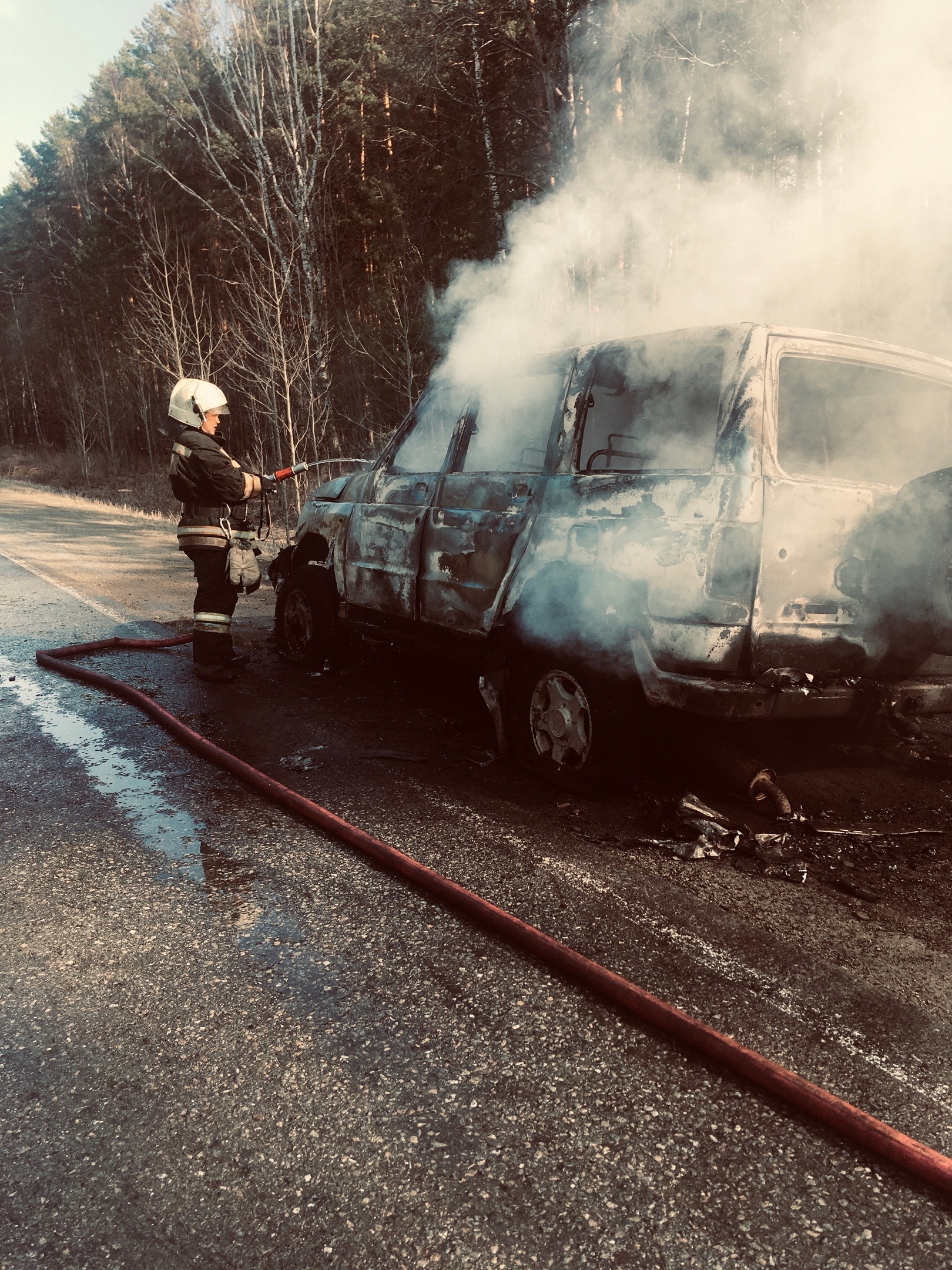 02.05.2023 г. в 16 час.30 мин. на 19 км. Автодороги с. Николо-Павловское-  г. Алапаевск загорелся автомобиль марки УАЗ-_Патриот