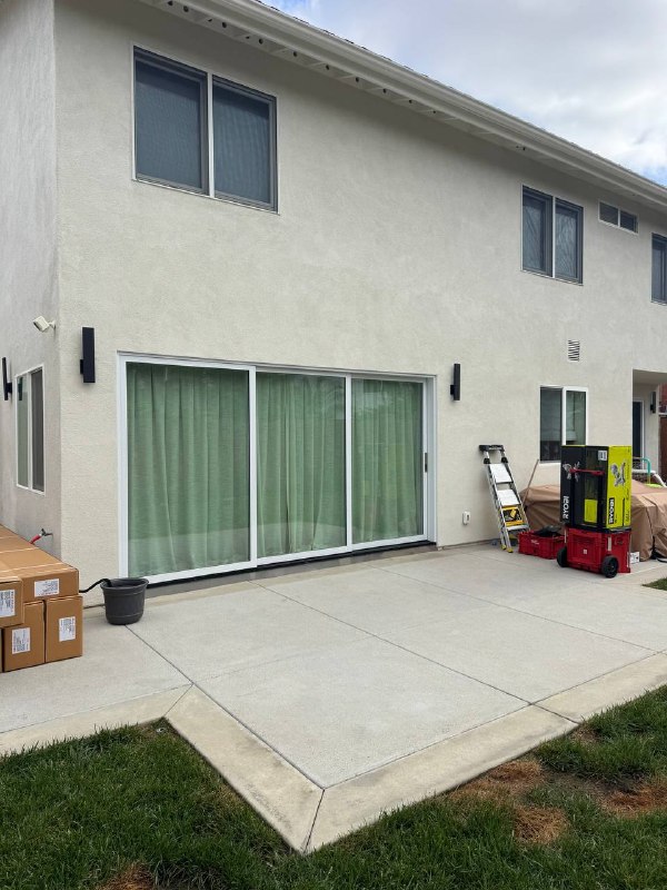 Huntington Beach patio before pergola and patio cover installation