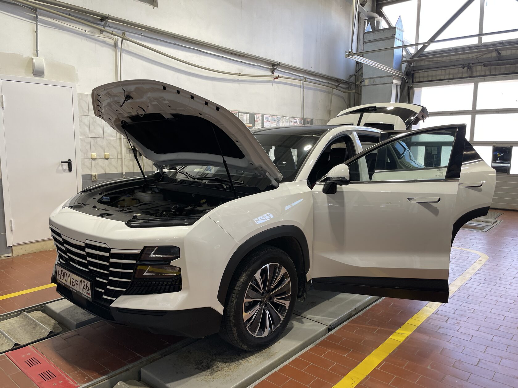 Jetour Dashing на исследовании лакокрасочного покрытия