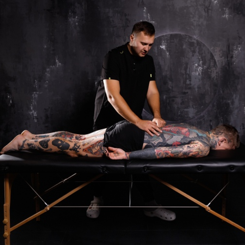 Сеанс расслабляющего массажа. Записаться онлайн