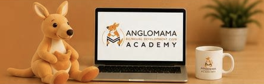 Талисман бренда Anglomama Academy с ноутбуком