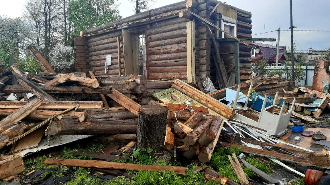 Аккуратная разборка бревенчатого сруба с маркировкой