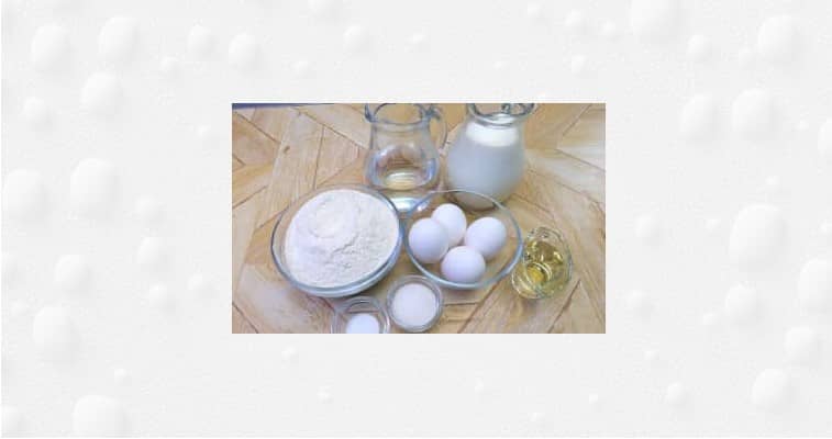 Приготовление ажурных блинов на молоке с кипятком: шаг 1