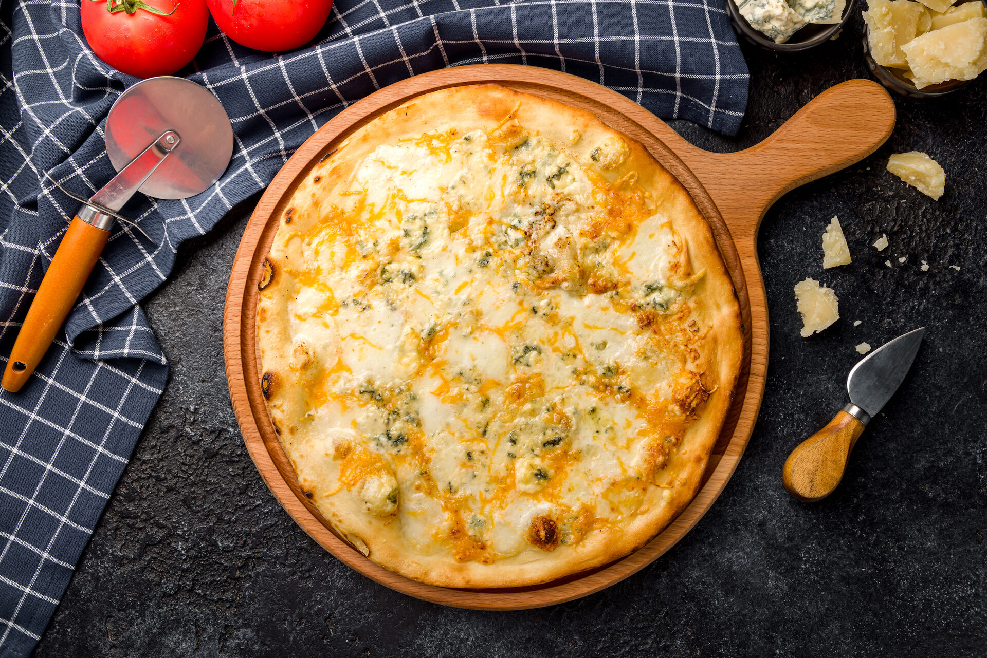 как приготовить пиццу четыре сыра в домашних условиях в духовке фото 88