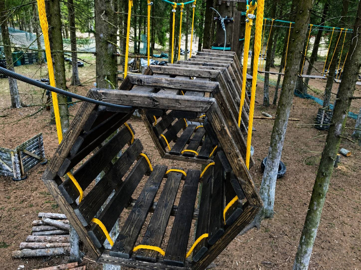 Верёвочный парк на территории развлекательного комплекса «Порошино» — фотография 3