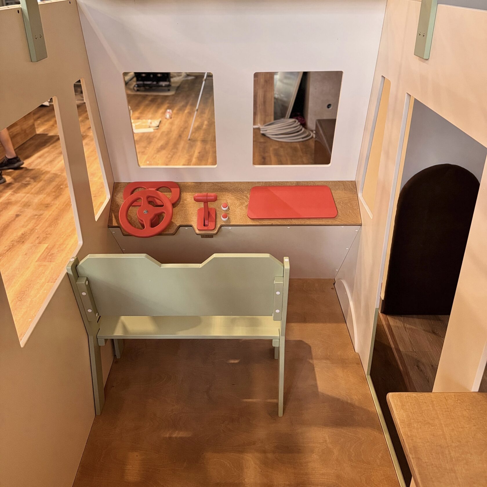 detskiy-foodtrak-v-loft-vnutri
