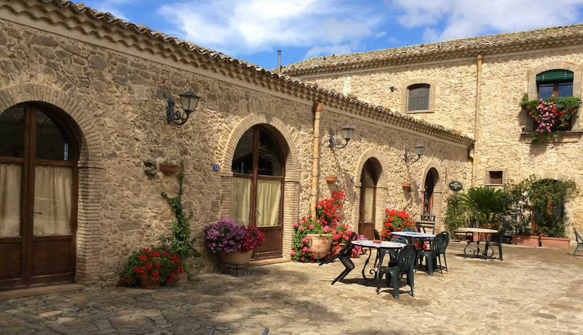 Wineries of the Emporda region: a wine tour from Barcelona | Casamiga Events