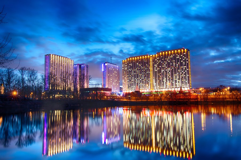 Rus sohilida erotika Jinsiy aloqa, men oz qolimni sorayapman.