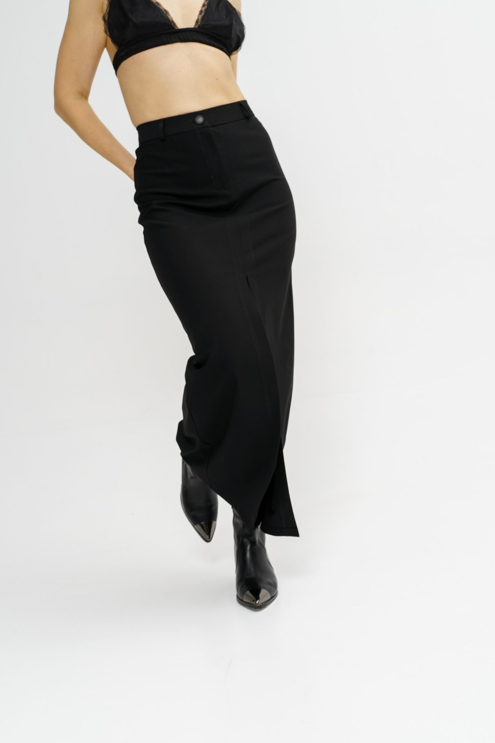 Черная юбка в стиле Office Core