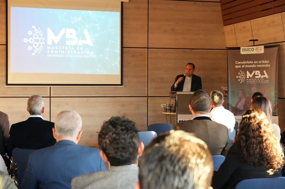 La Universidad Católica de Oriente impulsa el liderazgo empresarial regional con el lanzamiento de su MBA
