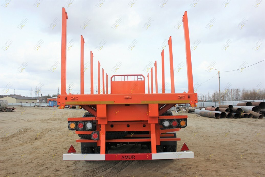 Коники установлены на бортовом полуприцепе AMUR LYR9500JSR