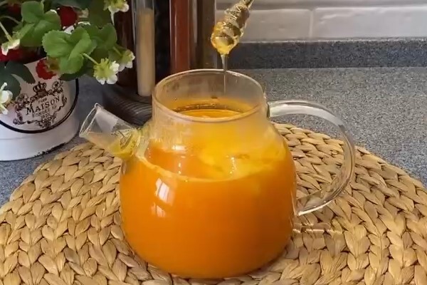 Приготовление облепихового чая из замороженной облепихи: шаг 5