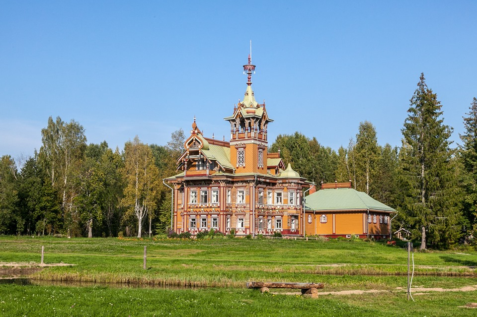 Терем в Асташово, Чухломский район Костромской области, после реставрации, фото 2019 года