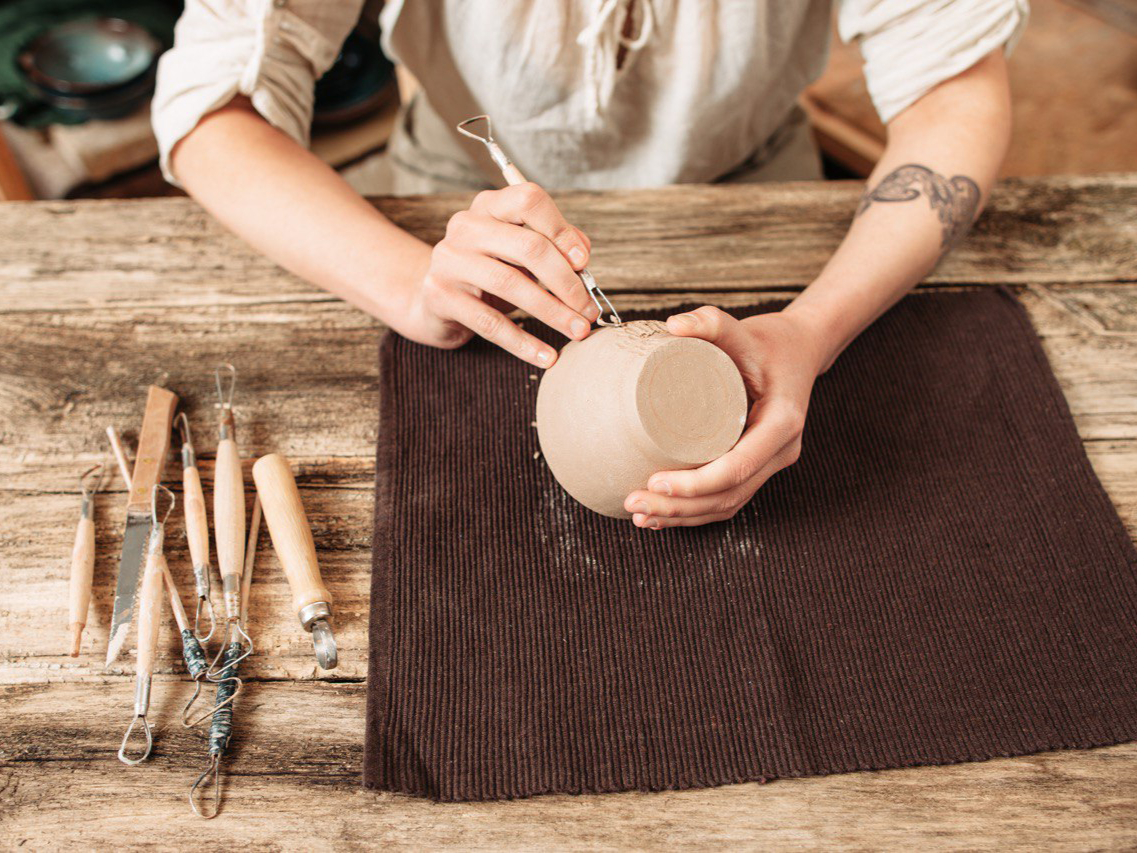 фото нанесения макияжа на лицо девушки 