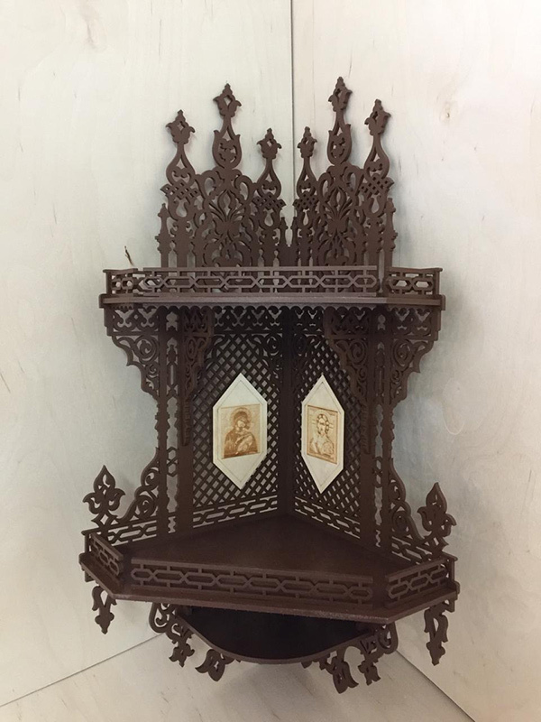 Иконостас угловой с образами