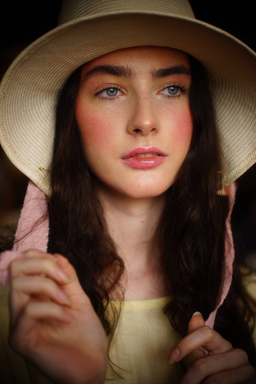 Photo by Alex