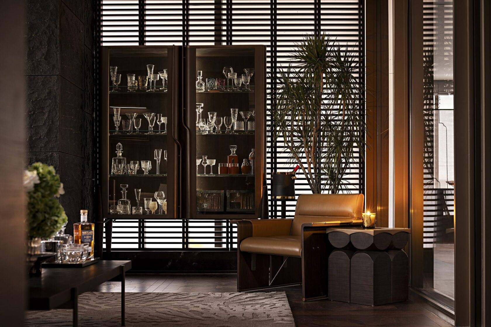 Стратегия капитала – вложения в элитный дизайн и архитектуру, высокое качество материалов и внимание к деталям отделки