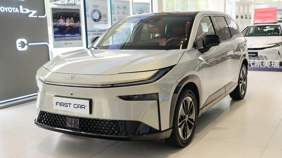 Онлайн-заявка на Toyota bZ3X для подбора комплектации